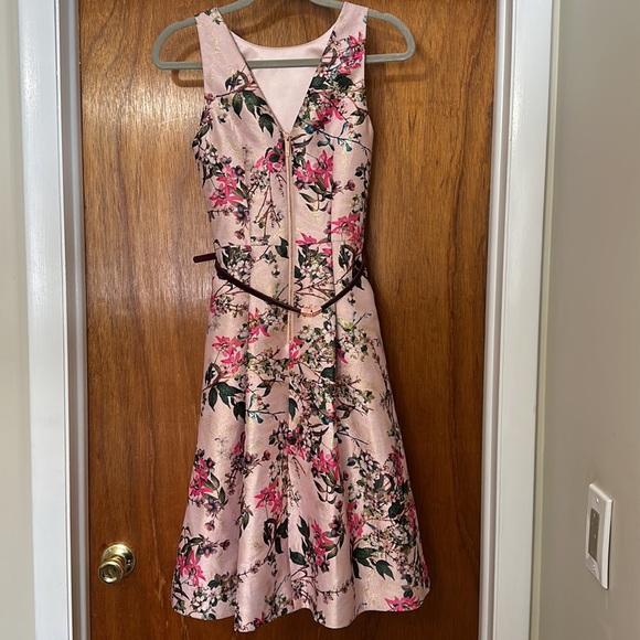 Ted Baker London Mid Pink Clarbel
Blossom V Back Jacquard Size 1 US 4 - Picture 4 of 12